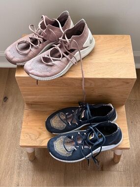 Nike Kids Knit Sneakers in Dusty Pink and Navy - 2 pairs